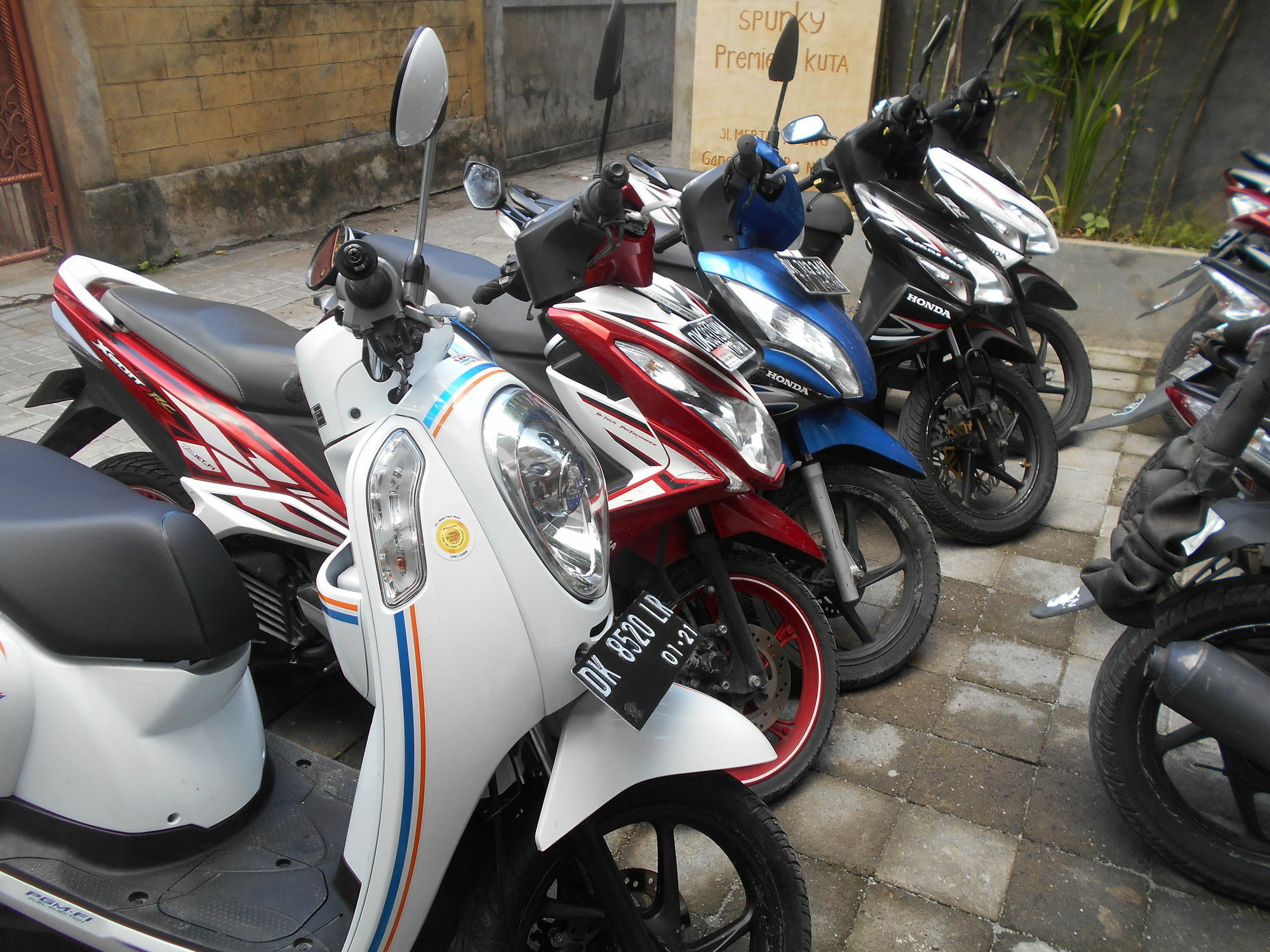 Reddoorz At Kerobokan Seminyak 2 Eksteriør billede